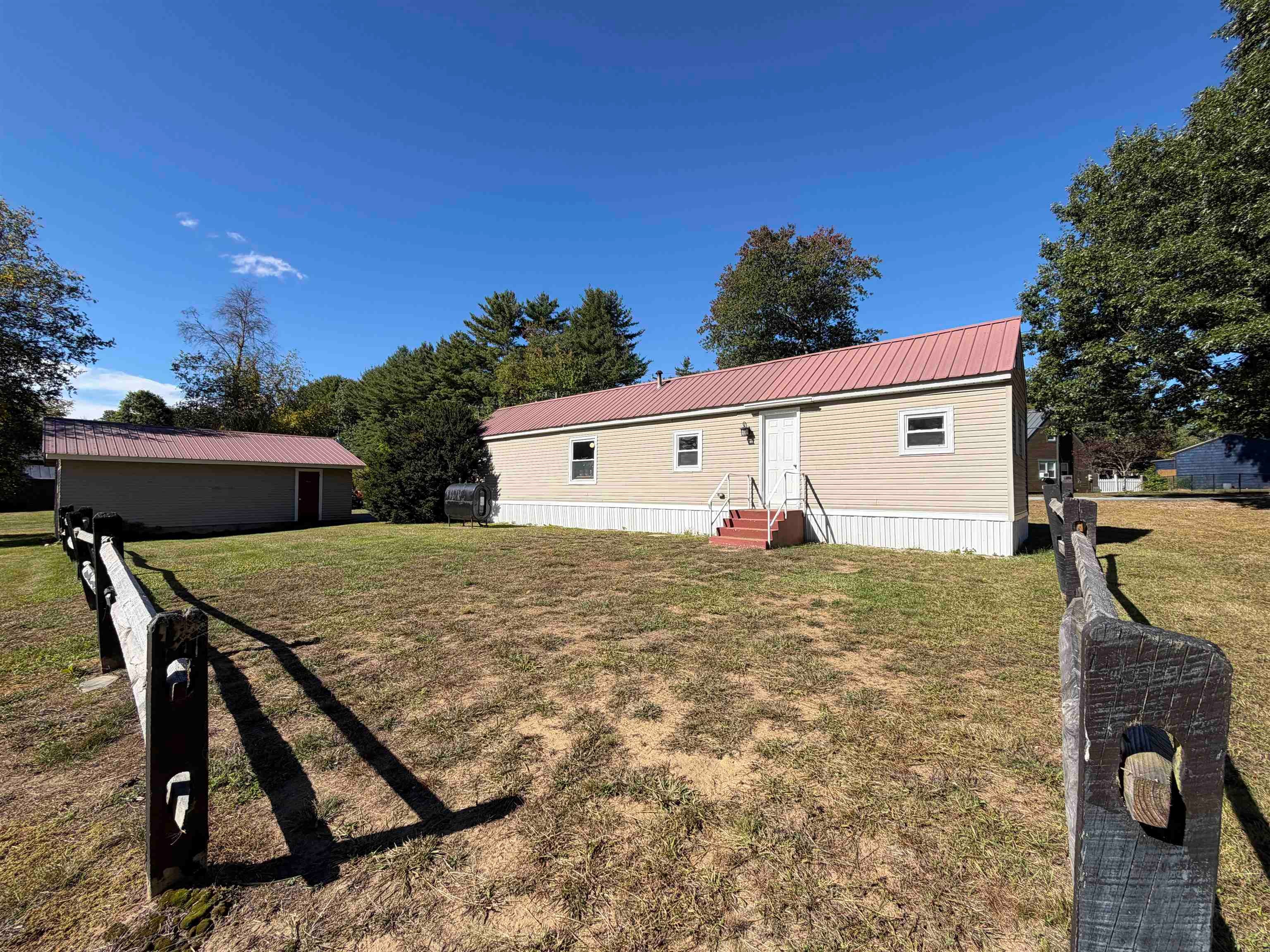 14 Meetinghouse Road