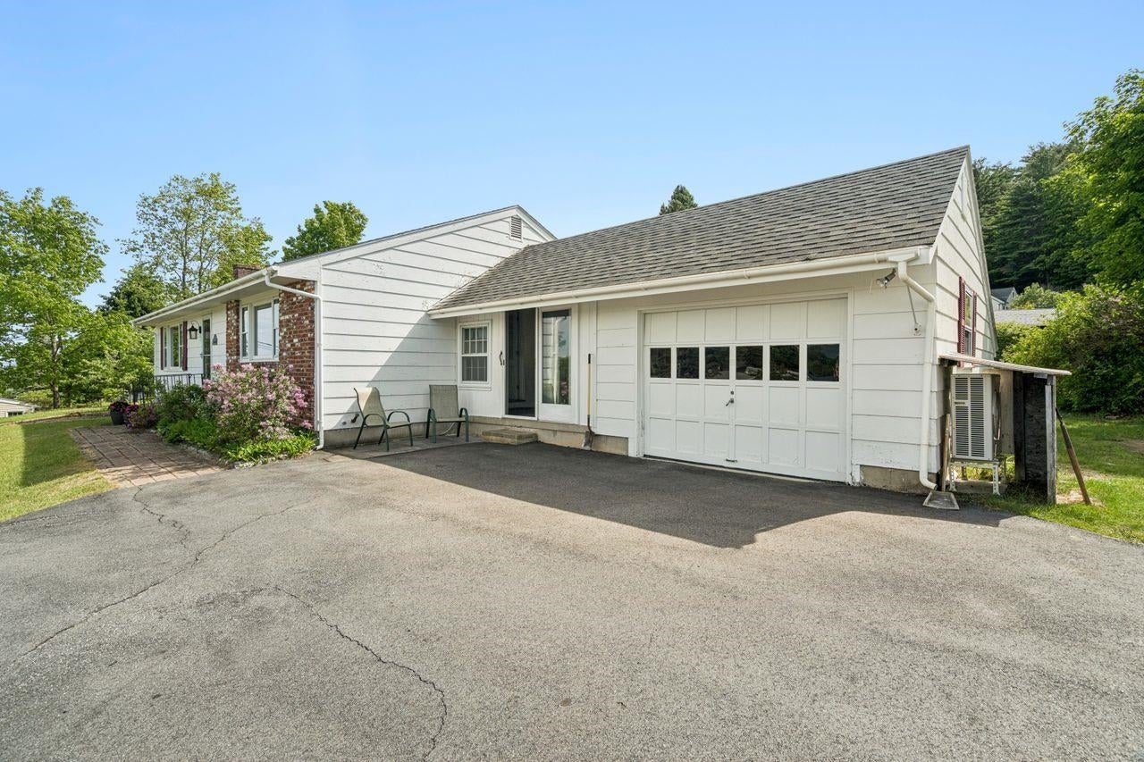 21 Chase Circle