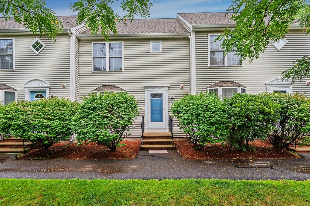 Photo of 15 Elm Street #2, Derry, NH 03038 (MLS # 5109028)