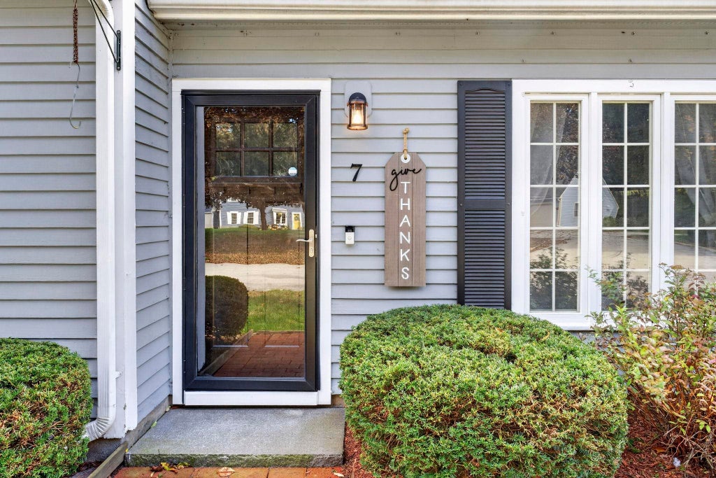 Photo of 7 Great Brook Road, Milford, NH 03055 (MLS # 5113205)