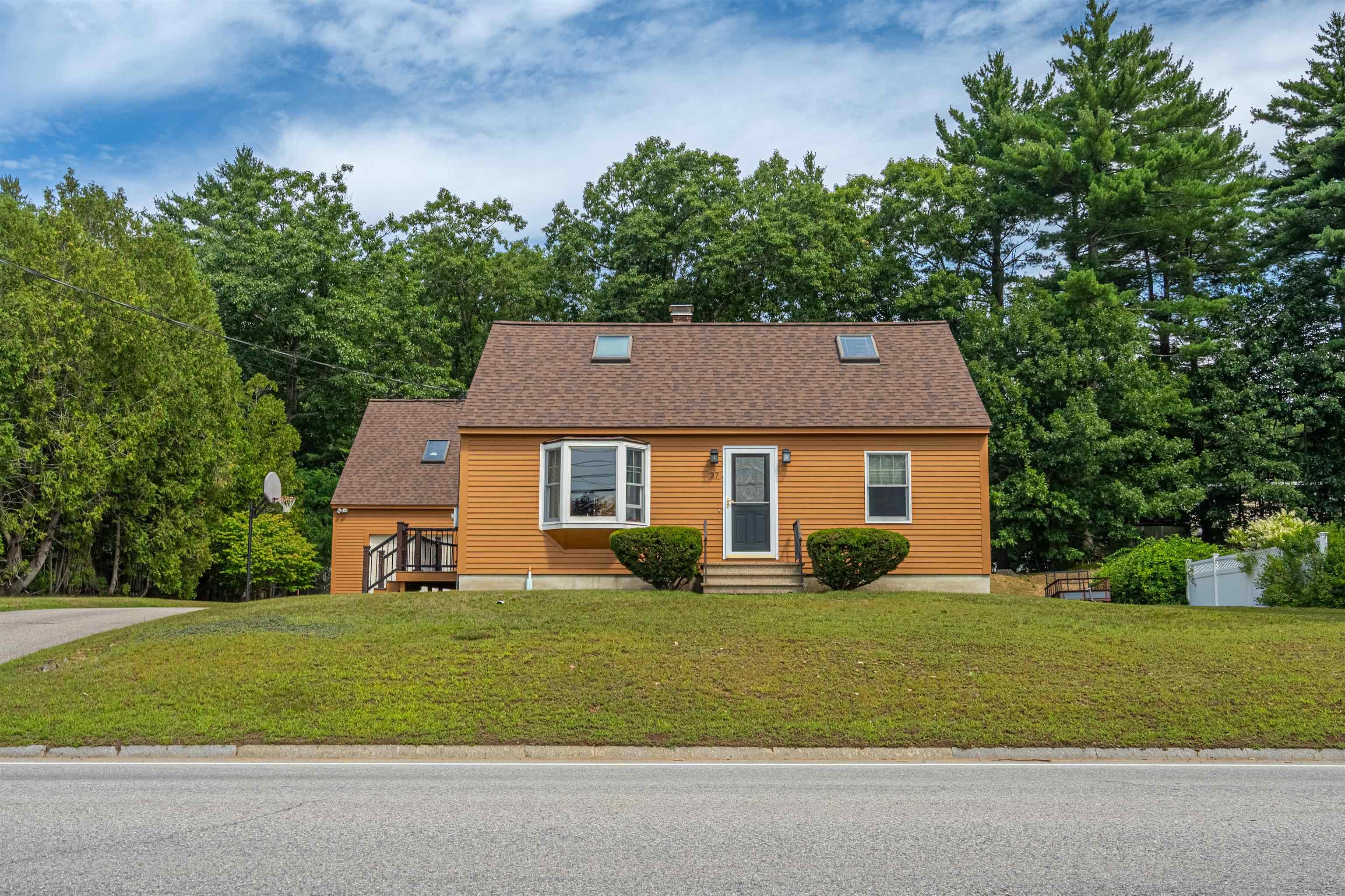 37 Glenwood Avenue