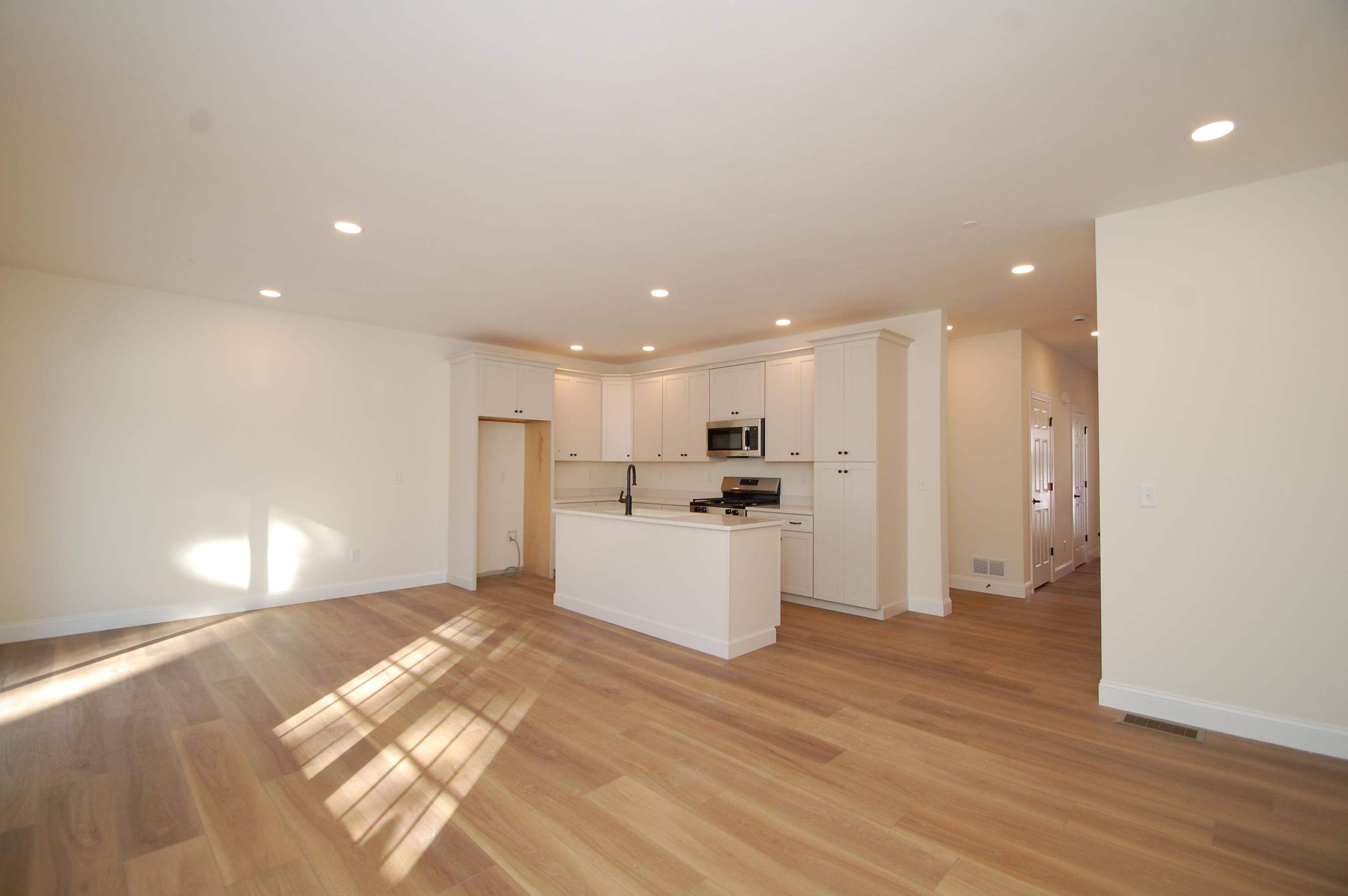 3B Dearborn Circle