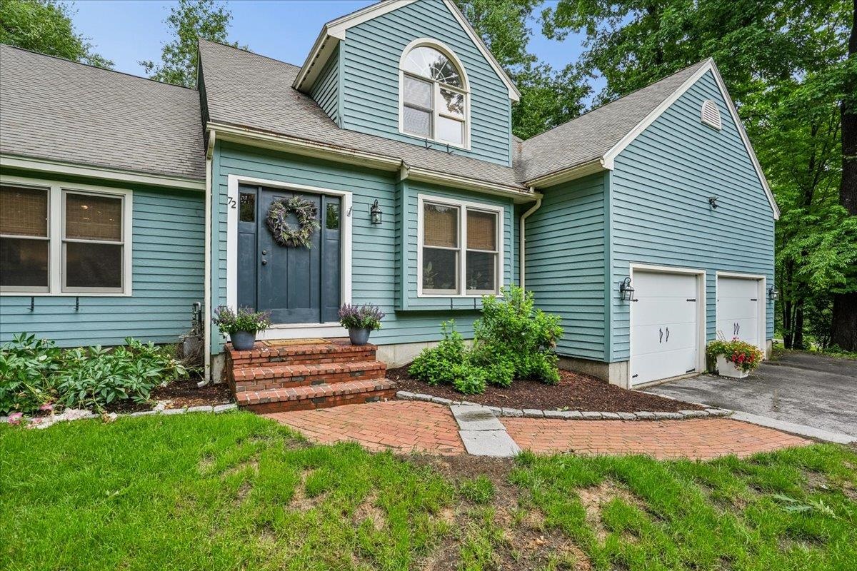 72 Oakmont Drive