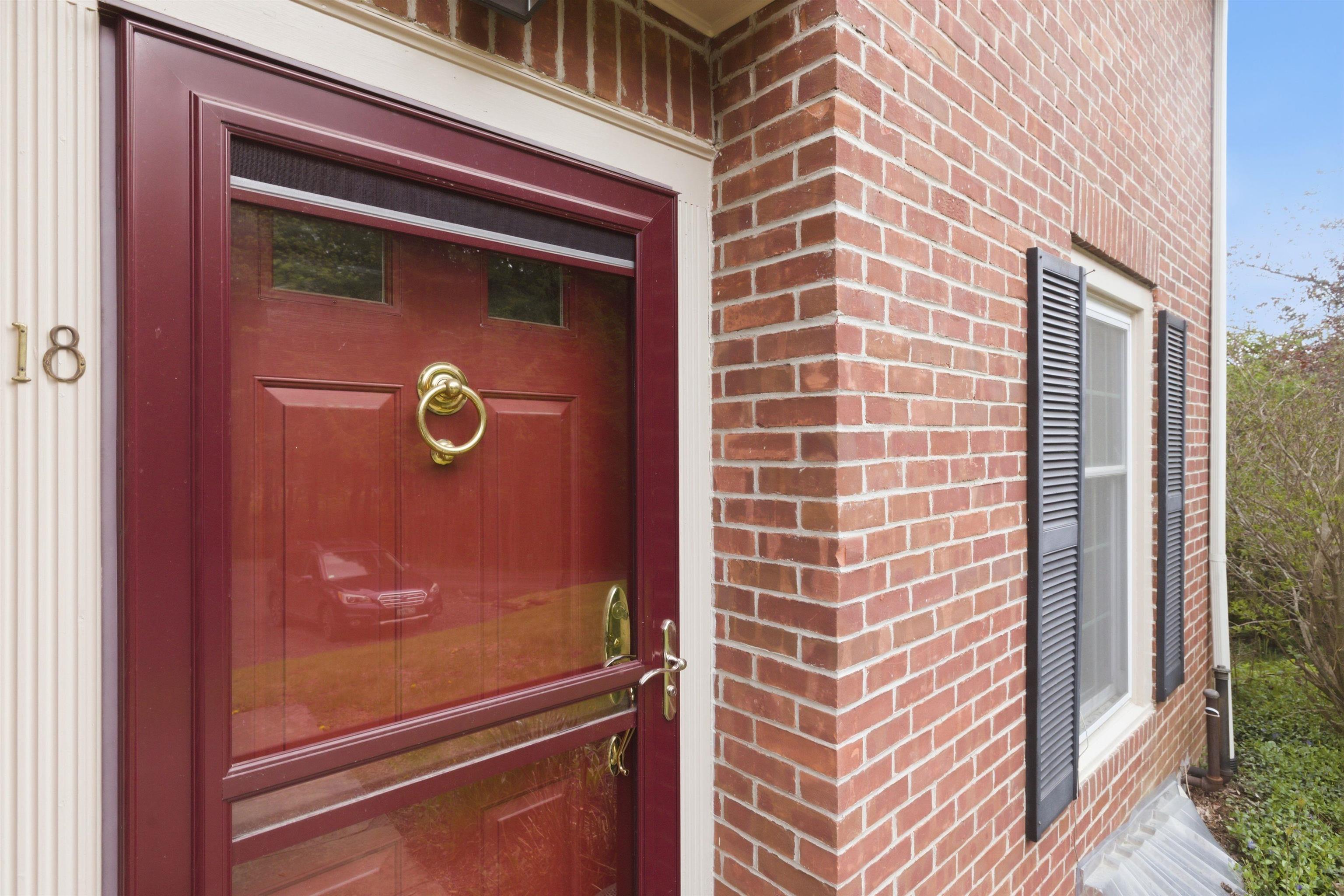 85 Town House Way 18