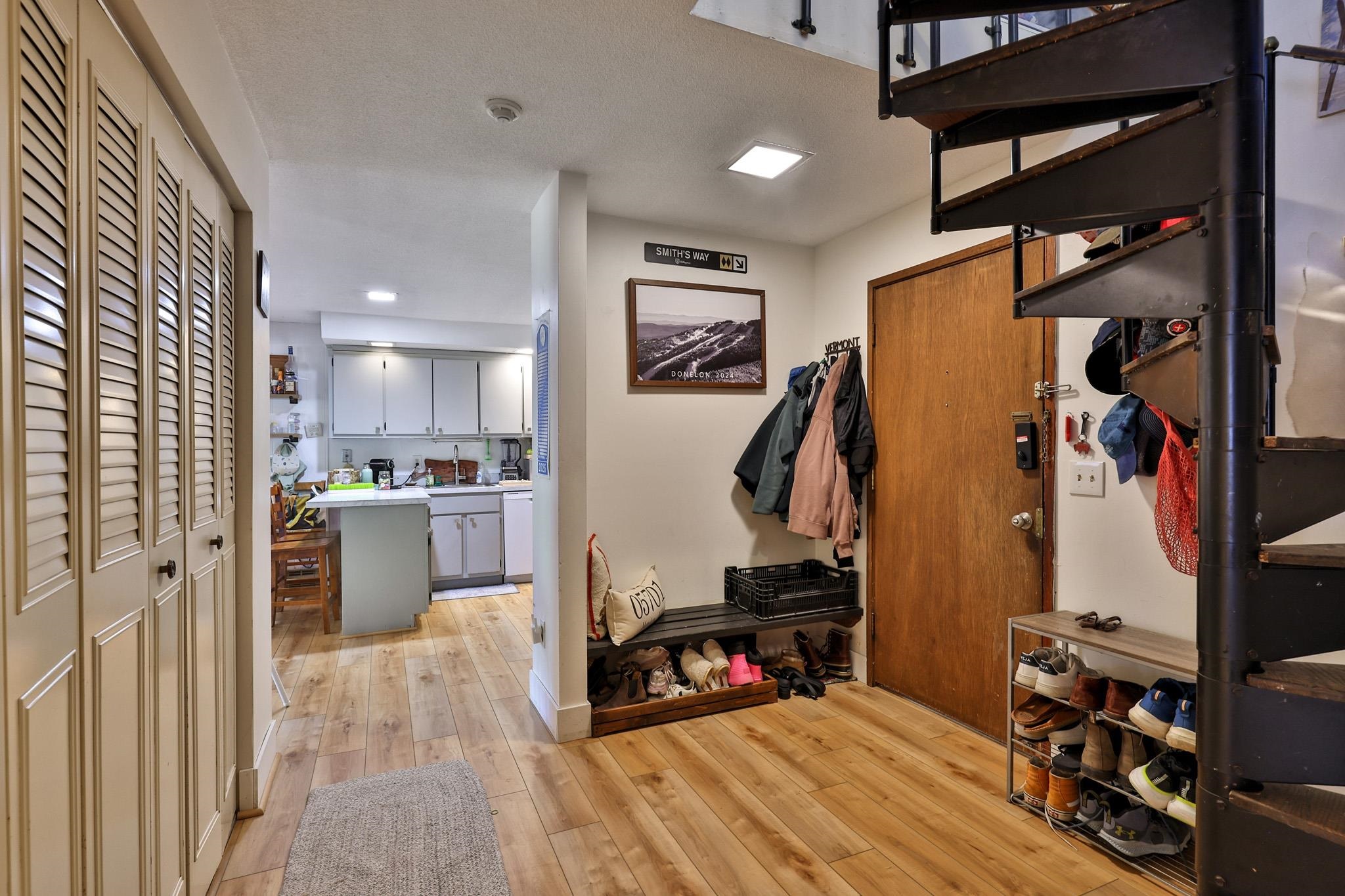 118 Gateway Court B-23