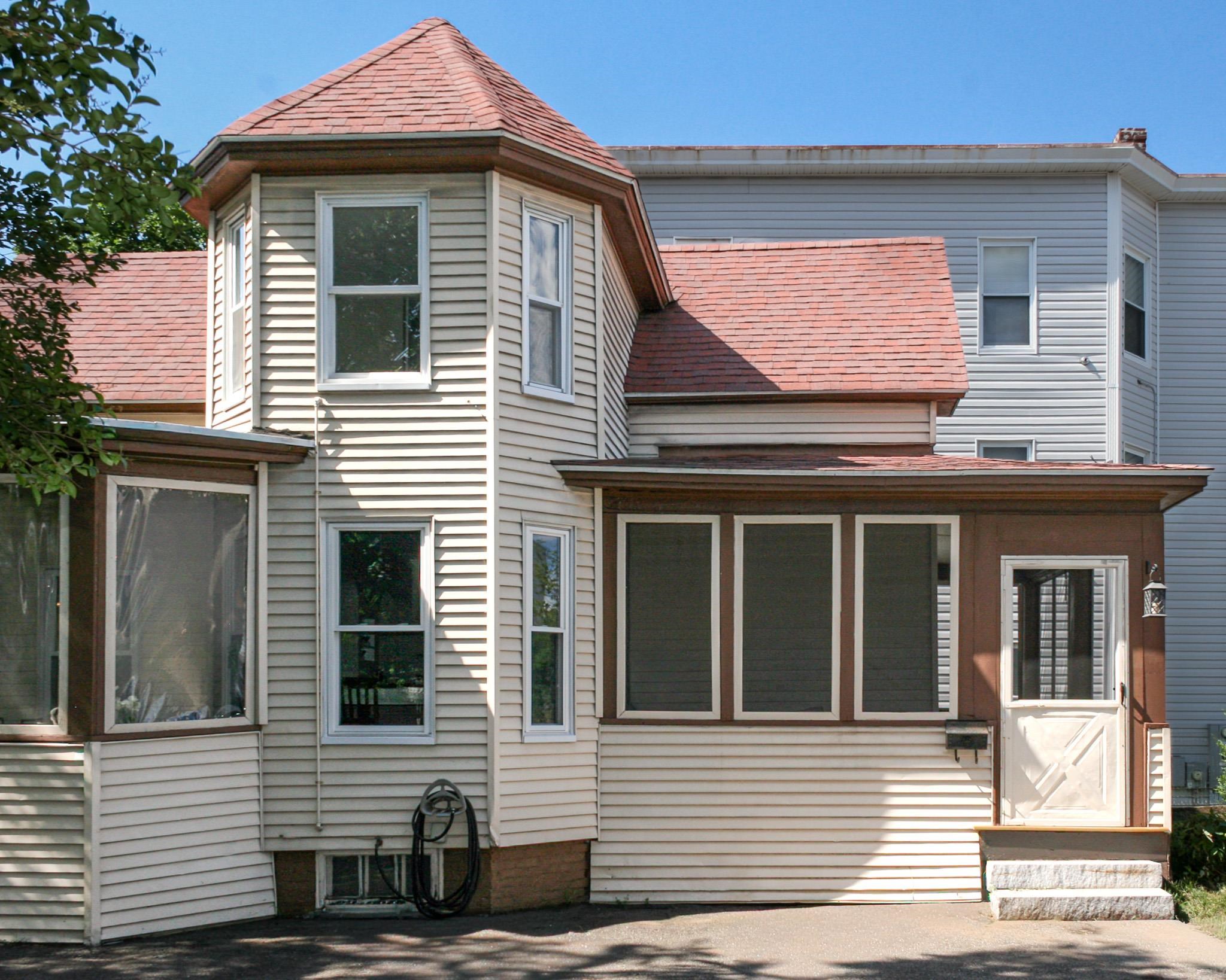 64 Laval Street