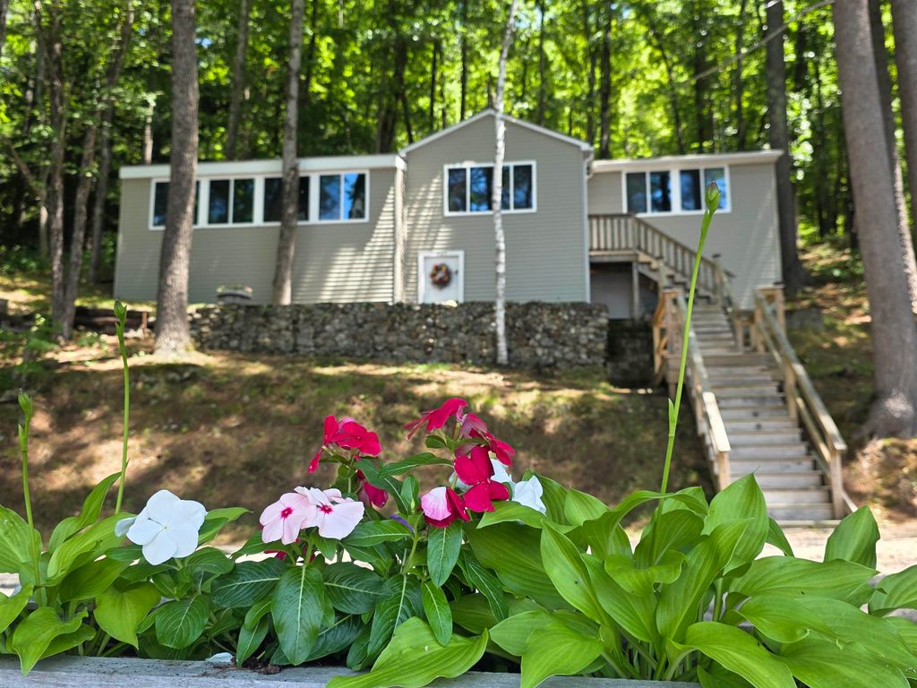 Photo of 525 N Shore Drive, Hopkinton, NH 03229 (MLS # 5089953)