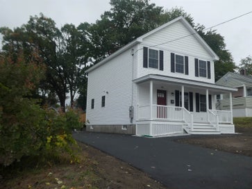 152 Oakdale Avenue Manchester NH 03103