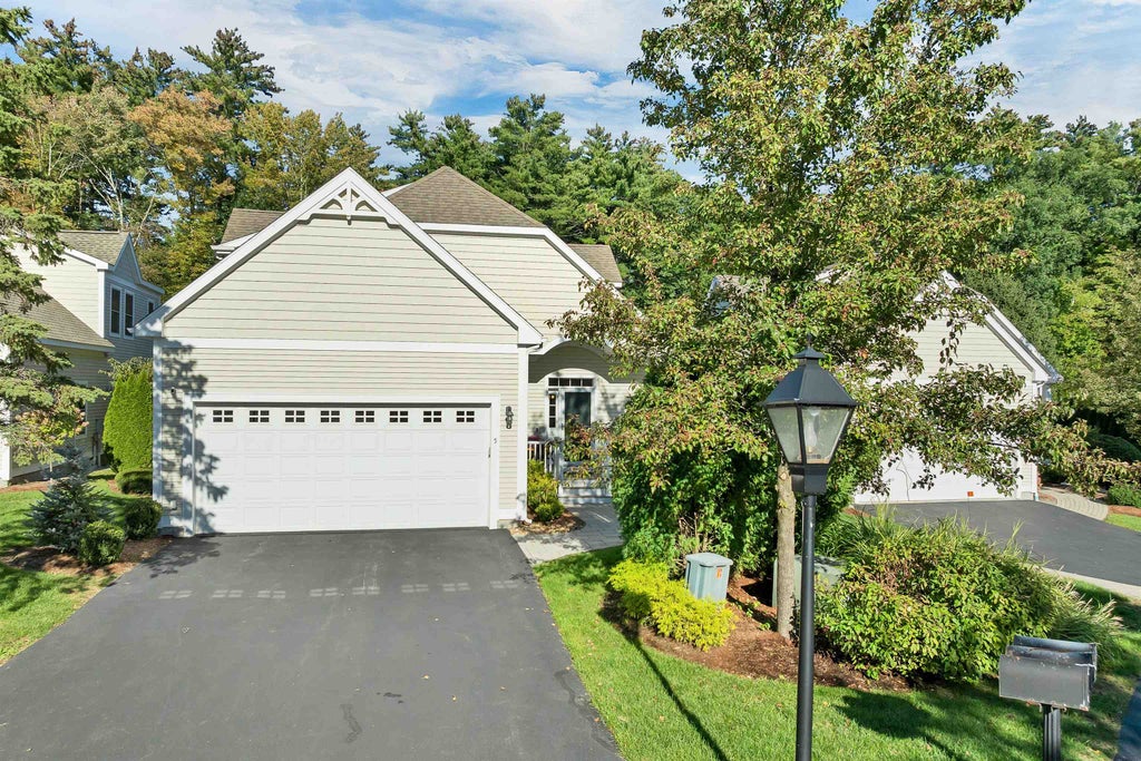 Photo of 5 Metea Lane, Bedford, NH 03110 (MLS # 5110589)