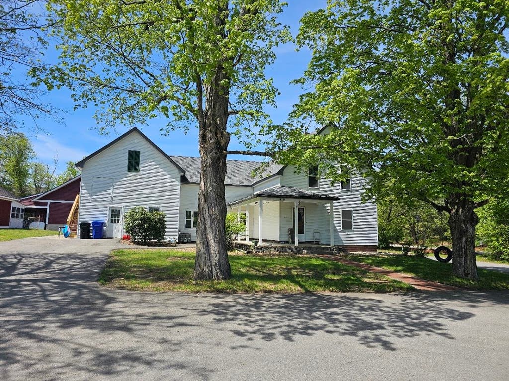 Photo of 117 Lowell Road, Hudson, NH 03051 (MLS # 5091909)