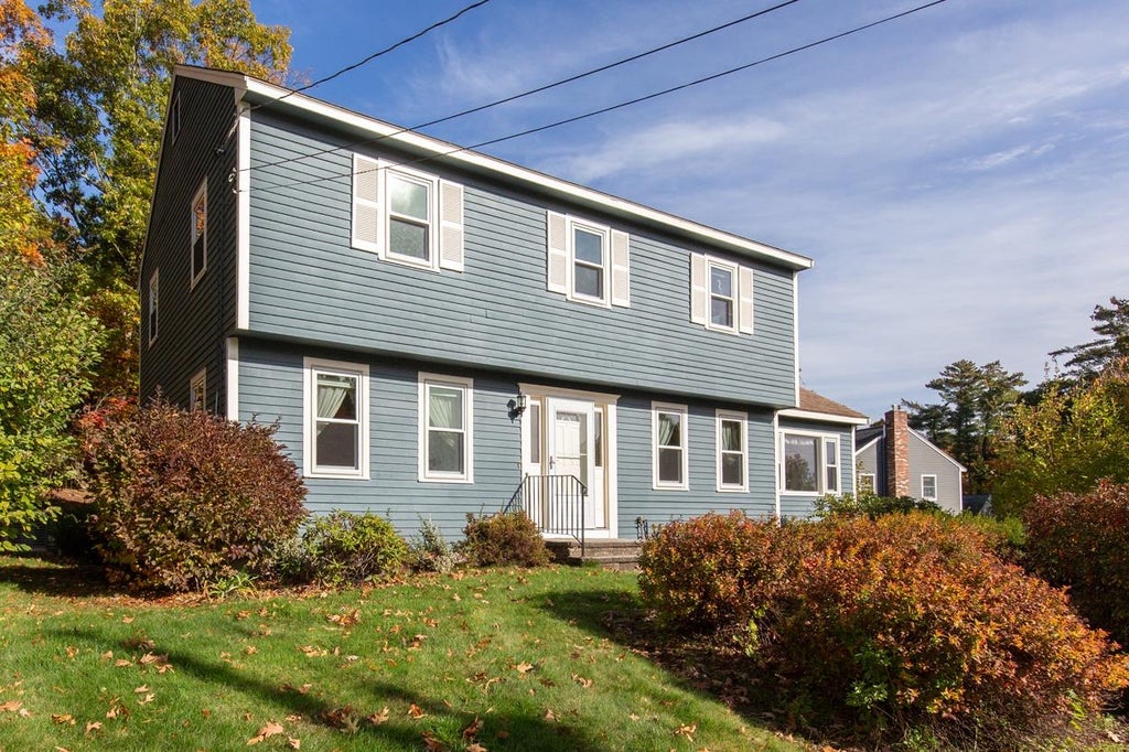 Photo of 5 Jake Drive, Nashua, NH 03063 (MLS # 5115451)