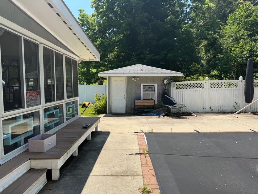 3 Lincoln Drive