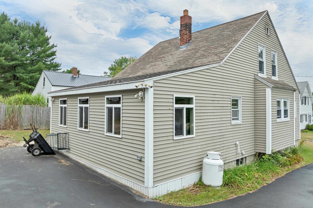 Photo of 23 Montgomery Drive, Farmington, NH 03835 (MLS # 5109359)