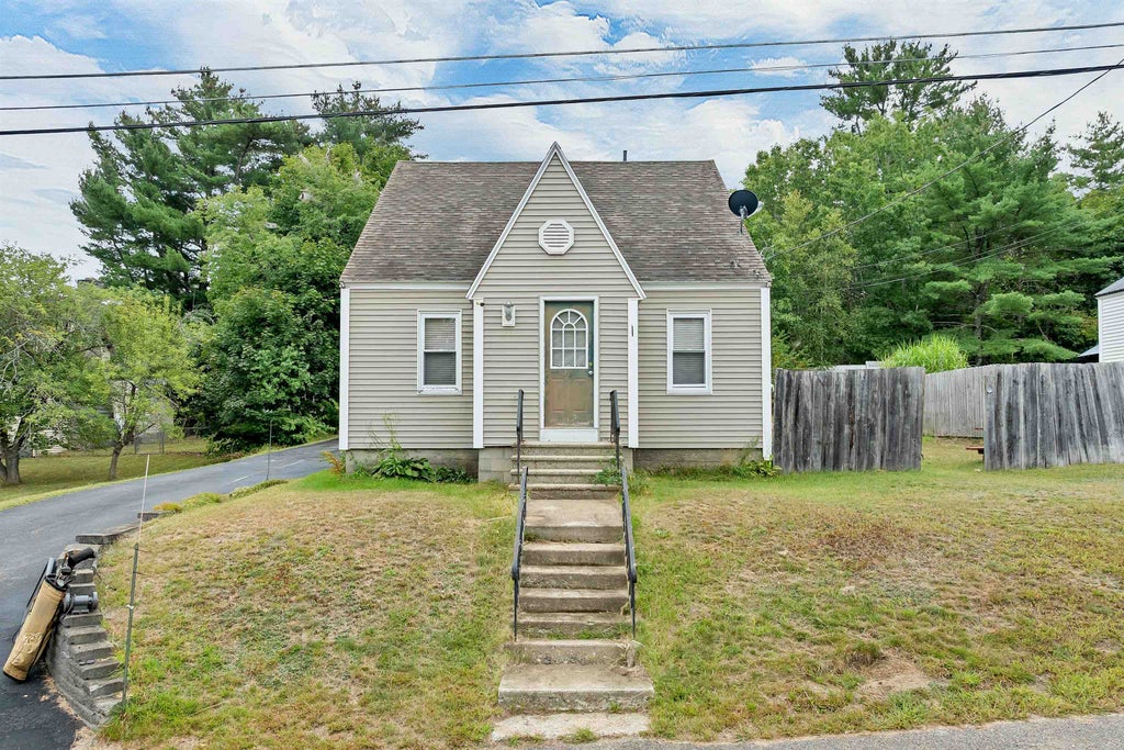 Photo of 23 Montgomery Drive, Farmington, NH 03835 (MLS # 5109359)