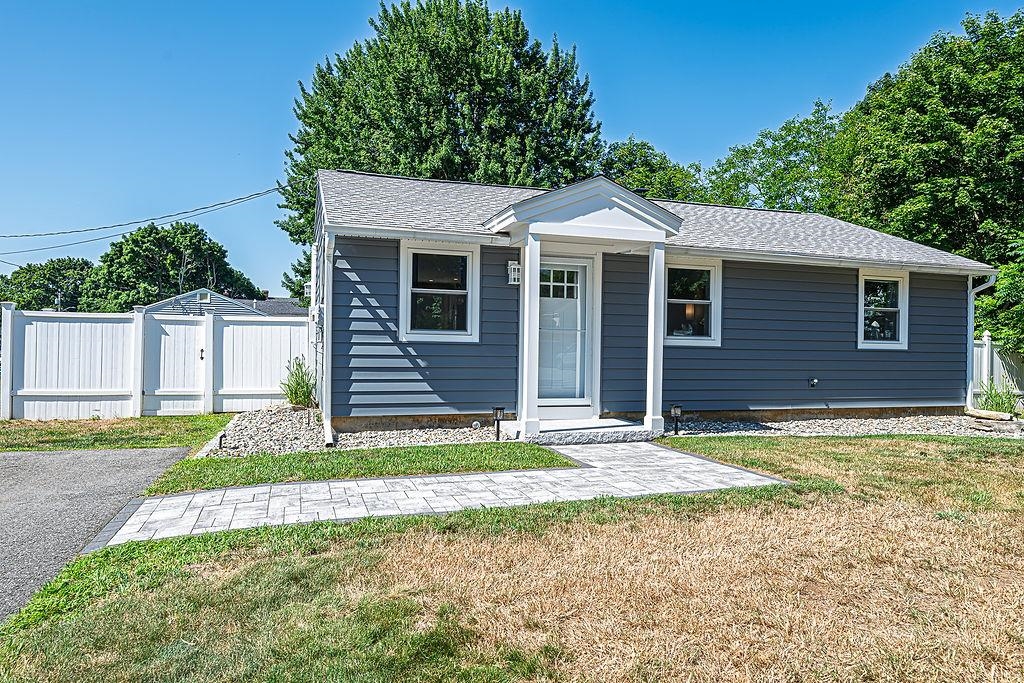 1 Eastmor Lane