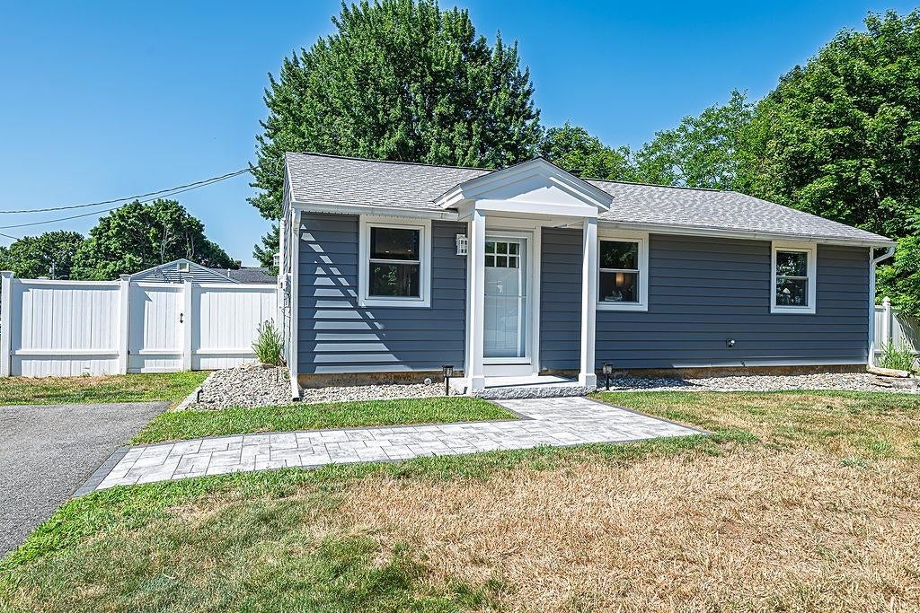 Photo of 1 Eastmor Lane, Hampton, NH 03842 (MLS # 5100678)