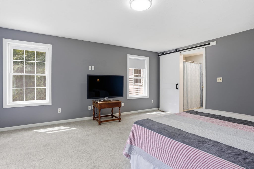 Photo of 7 Westview Road, Brookline, NH 03033 (MLS # 5105699)