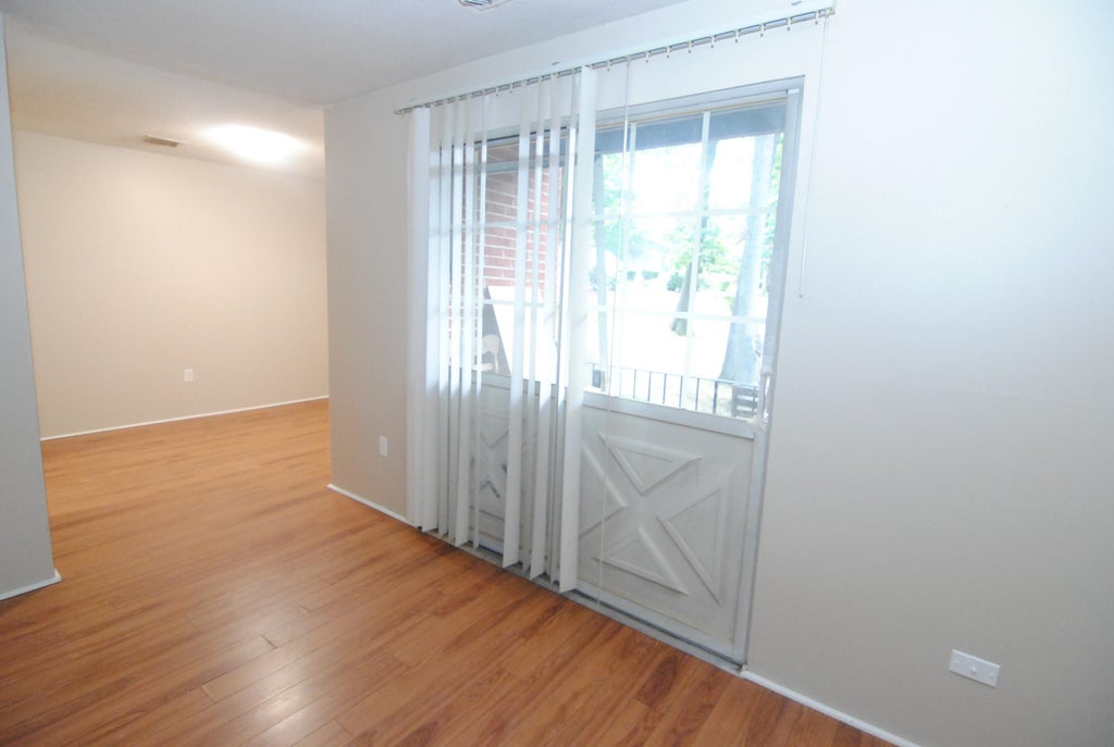 Photo of 3 Louisburg Square #7, Nashua, NH 03060 (MLS # 5105716)