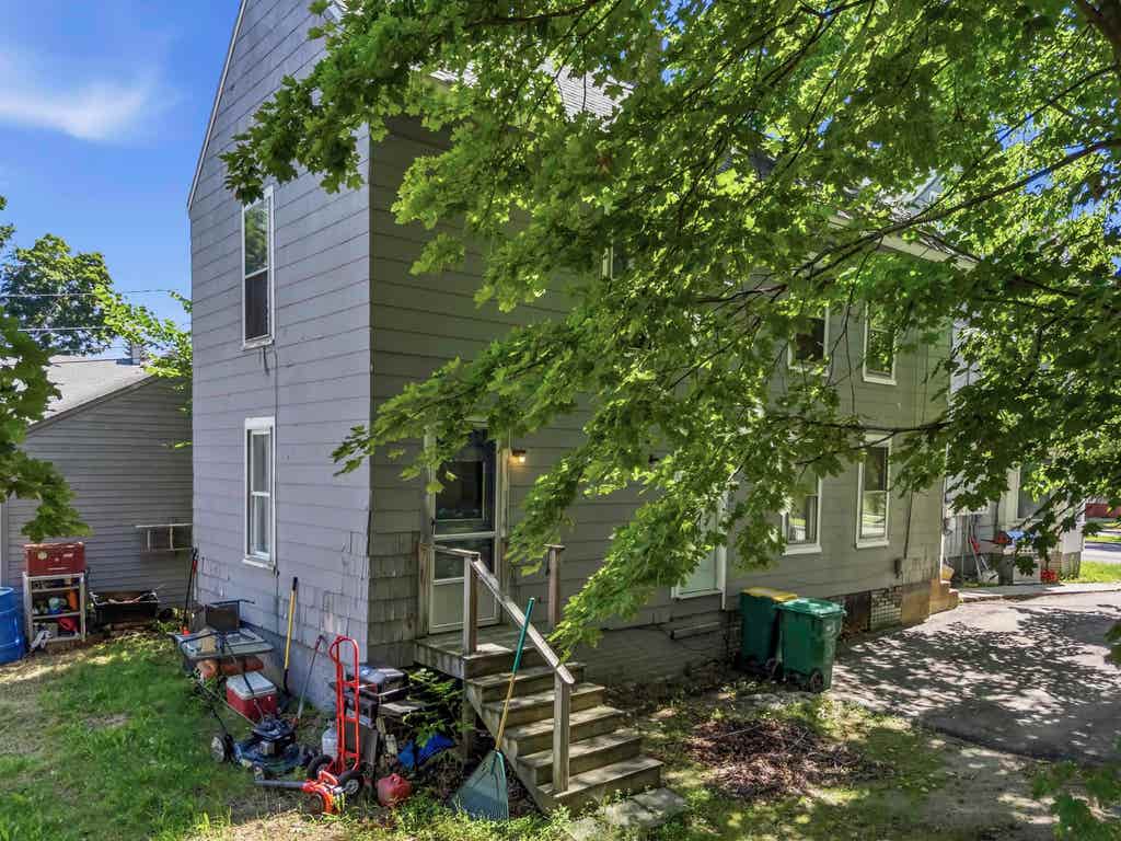 Photo of 352 Portland Street, Rochester, NH 03867 (MLS # 5103931)