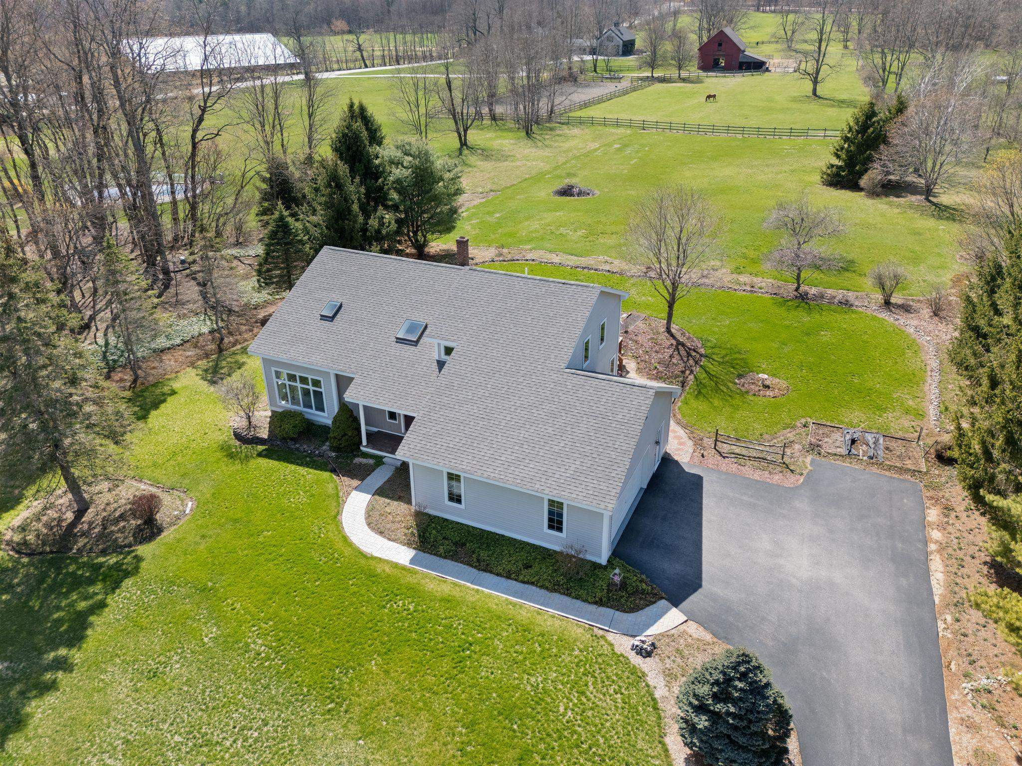 11 Captain Parker Drive