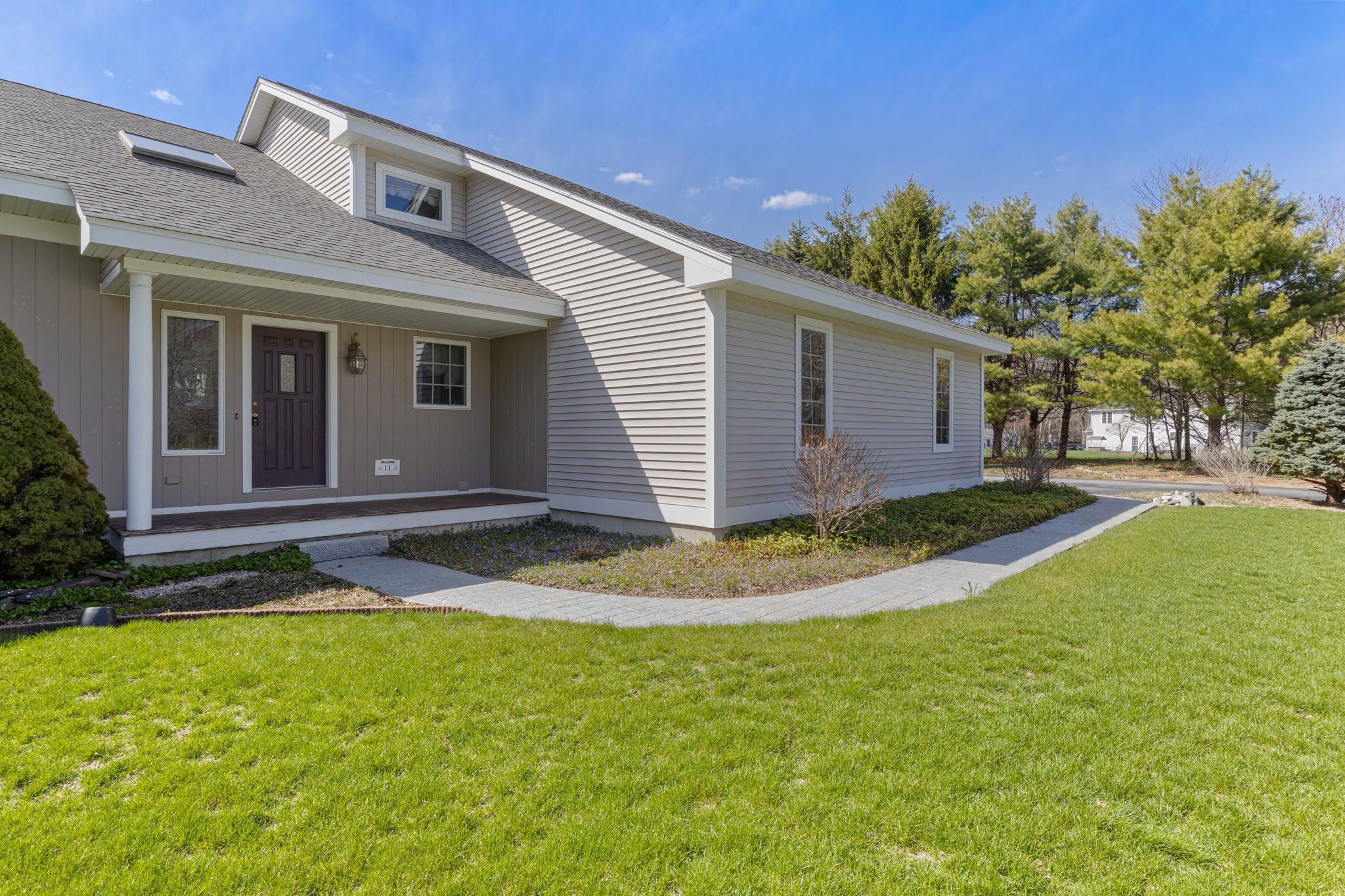 11 Captain Parker Drive