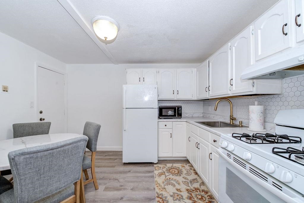 5 Lancelot Court 2