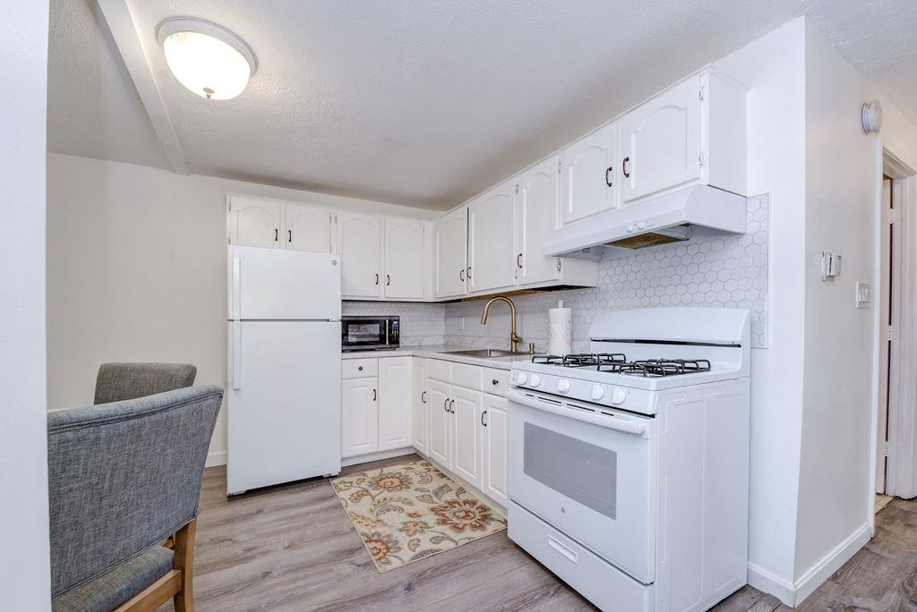 5 Lancelot Court 2