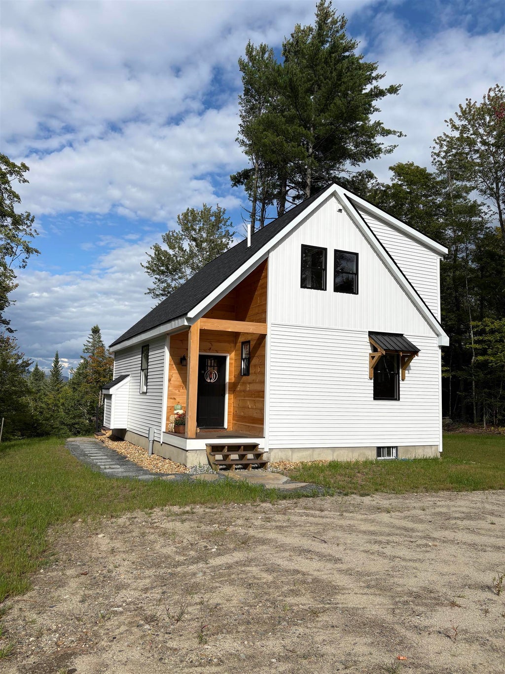 Photo of 988 North Groton Road, Groton, NH 03241 (MLS # 5108437)