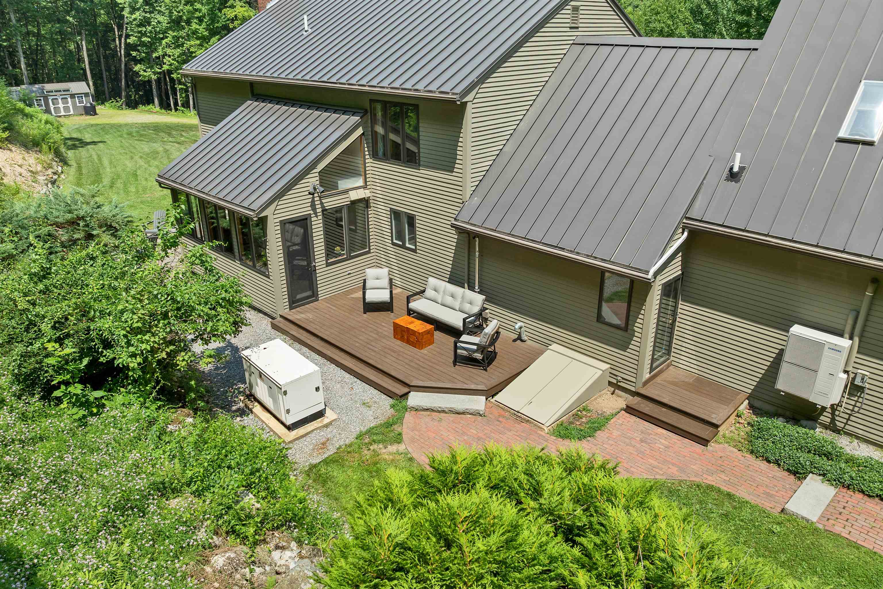 8 West Gate Drive