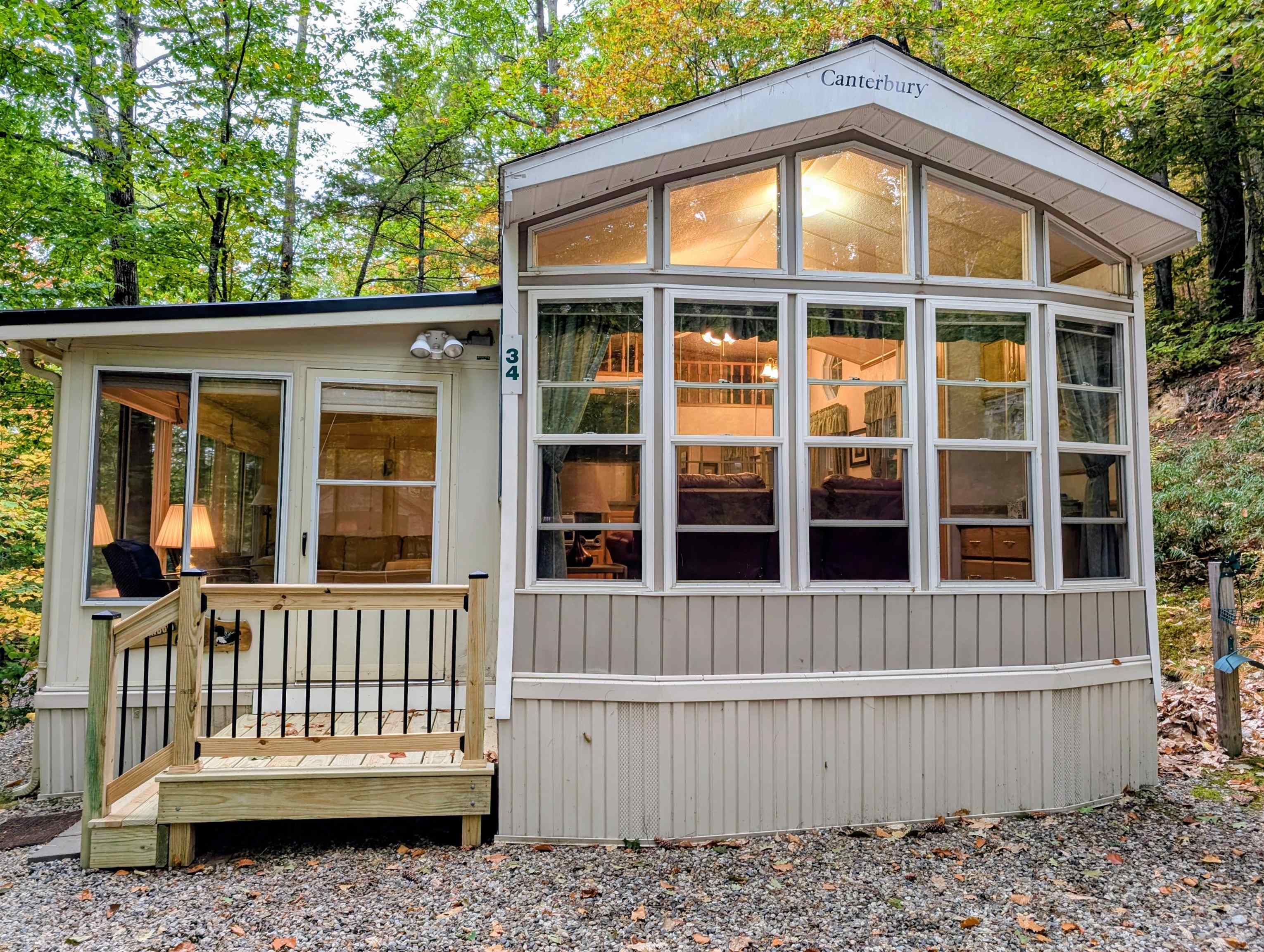 34 Upper Meadows Road (aka Unit 85}
