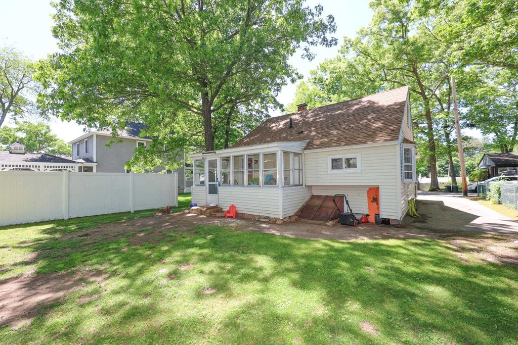 Photo of 24 Gorham Street, Manchester, NH 03102 (MLS # 5093751)