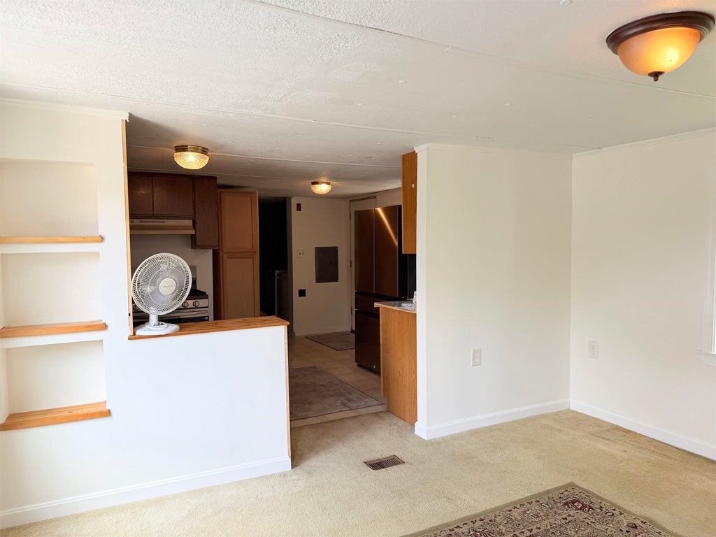 Photo of 14 Monroe Avenue, Allenstown, NH 03275 (MLS # 5102647)