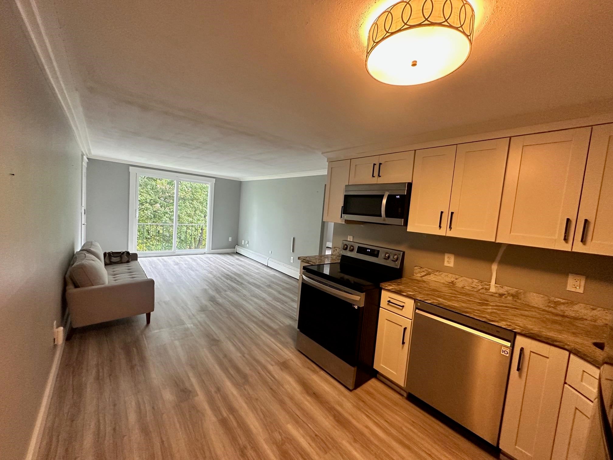 101 East Broadway Street 8