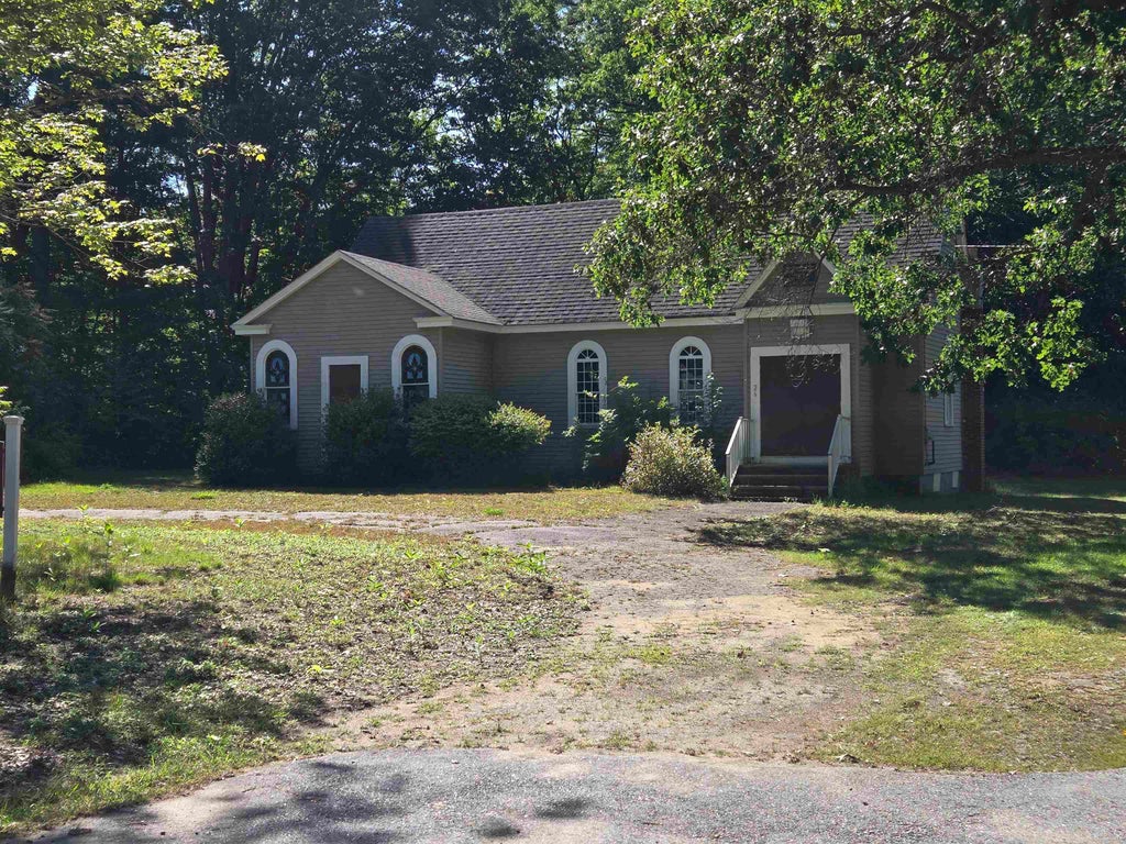 Photo of 26 S Sulloway Street, Franklin, NH 03235 (MLS # 5109596)
