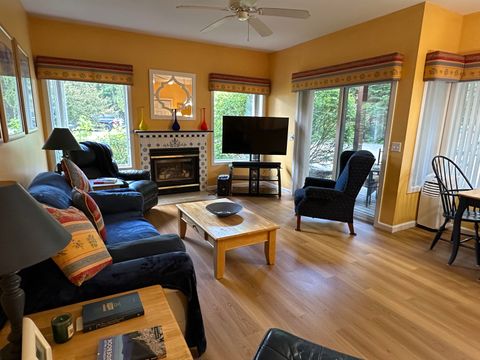 Photo of 8 Forest Knoll Way #A-4, Waterville Valley, NH 03215 (MLS # 5101493)