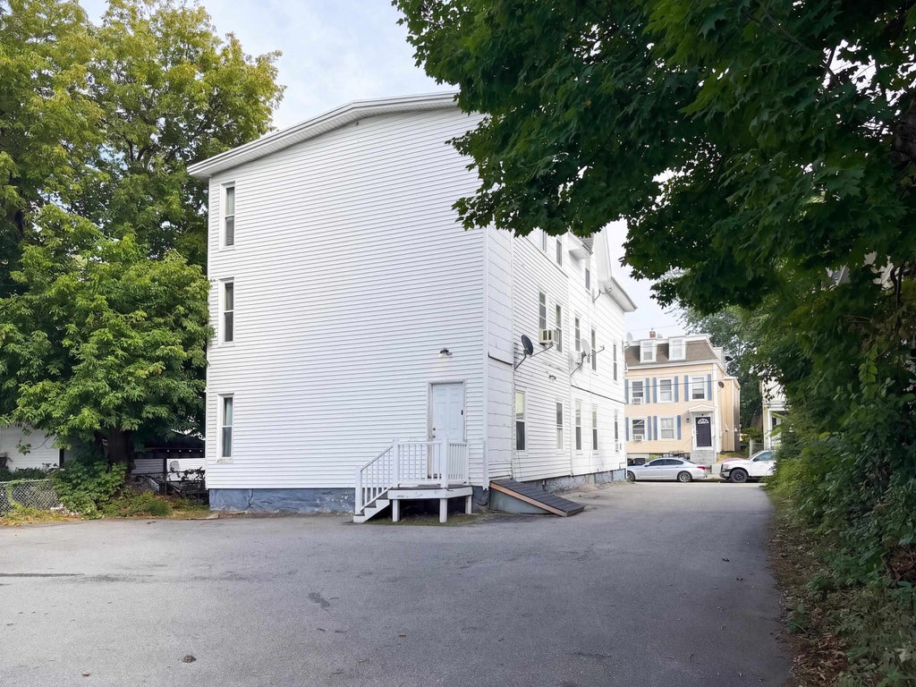 Photo of 18 South Street, Manchester, NH 03104 (MLS # 5108123)