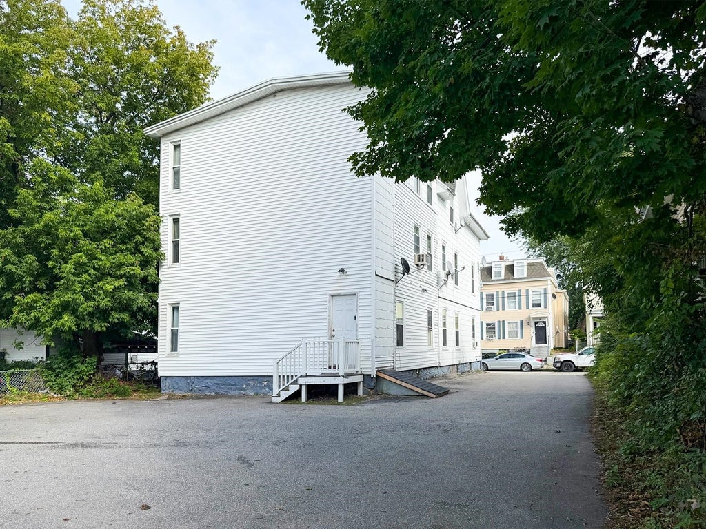 Photo of 18 South Street, Manchester, NH 03104 (MLS # 5108123)