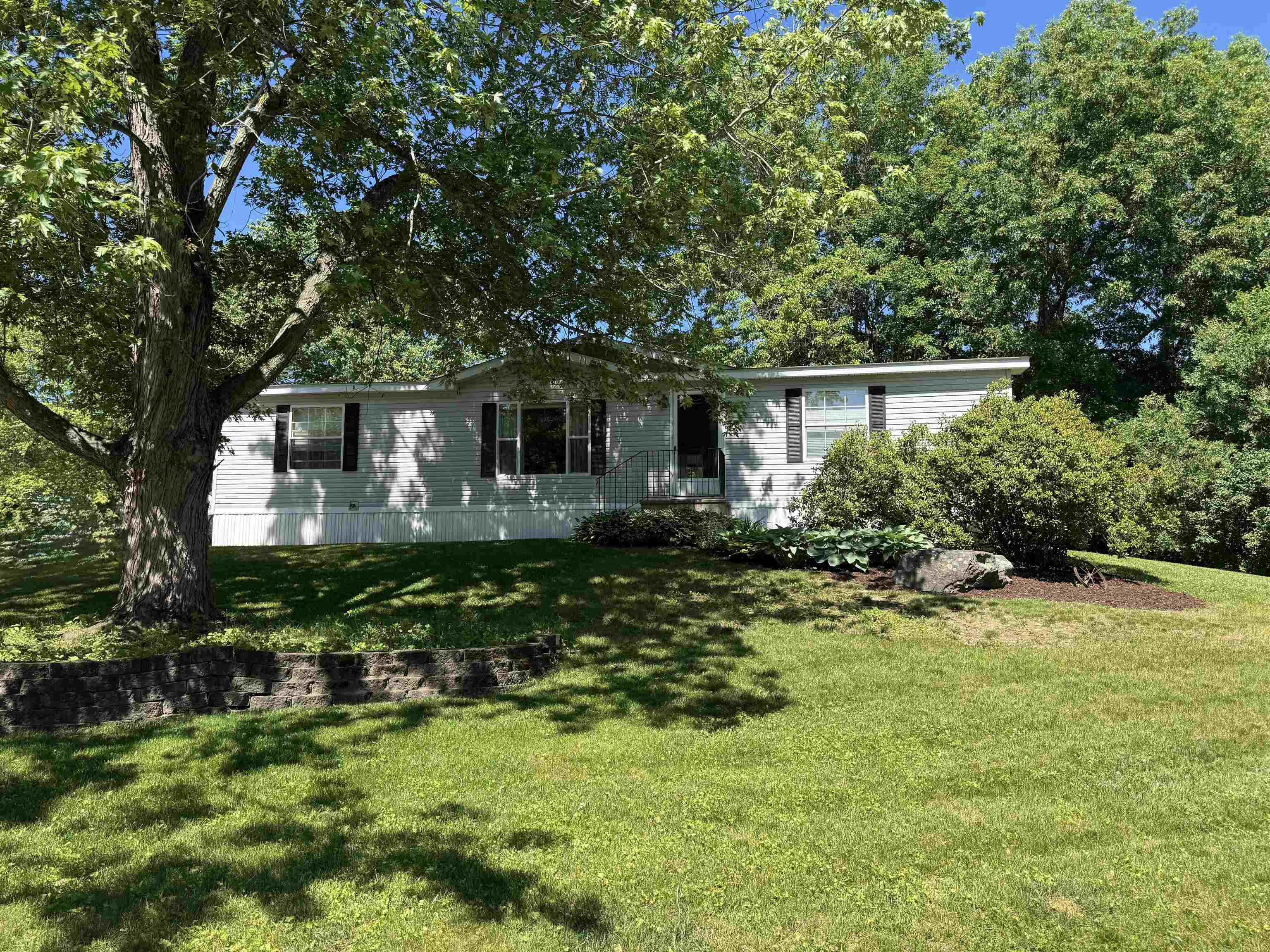 21 Eric Avenue