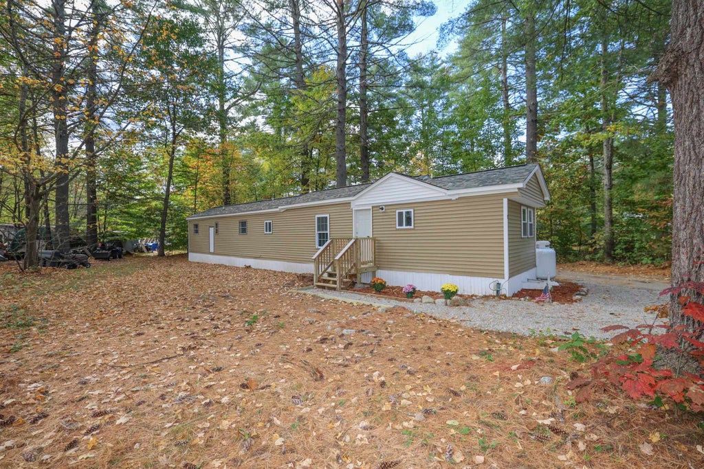 Photo of 8 Hubbard Road, Deering, NH 03244 (MLS # 5113970)