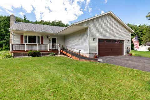 Photo of 428 Clay Point Road, Colchester, VT 05446 (MLS # 5105643)