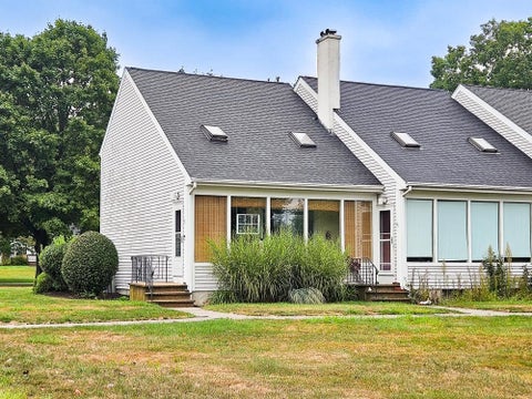 Photo of 4 Greenfield Drive #A, Dover, NH 03820 (MLS # 5112048)