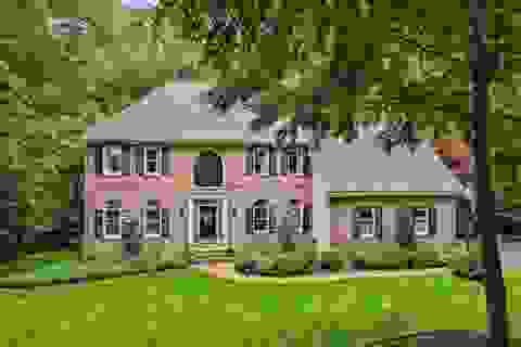 Photo of 4 Newfane Road, Bedford, NH 03110 (MLS # 5106734)
