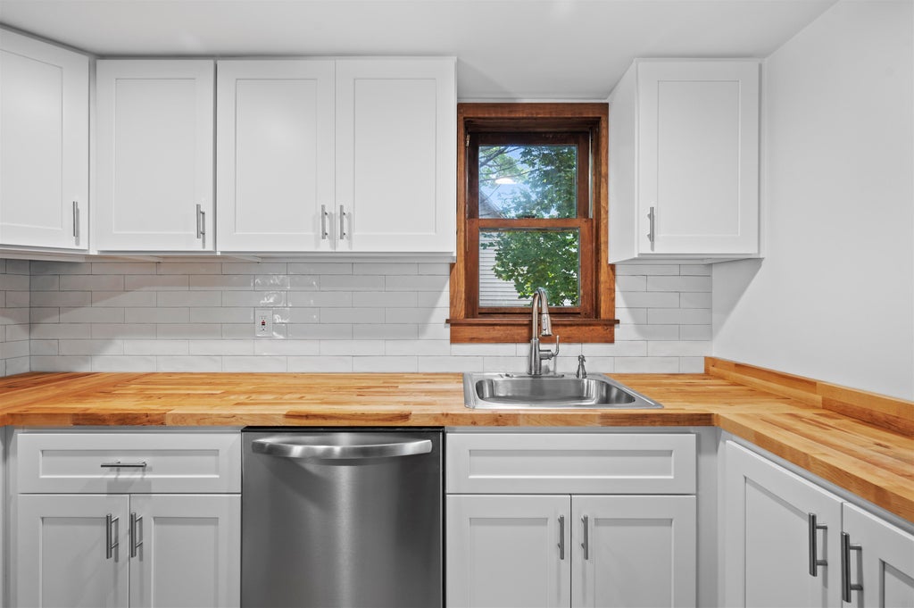 Photo of 675 Central Street, Franklin, NH 03235 (MLS # 5109639)