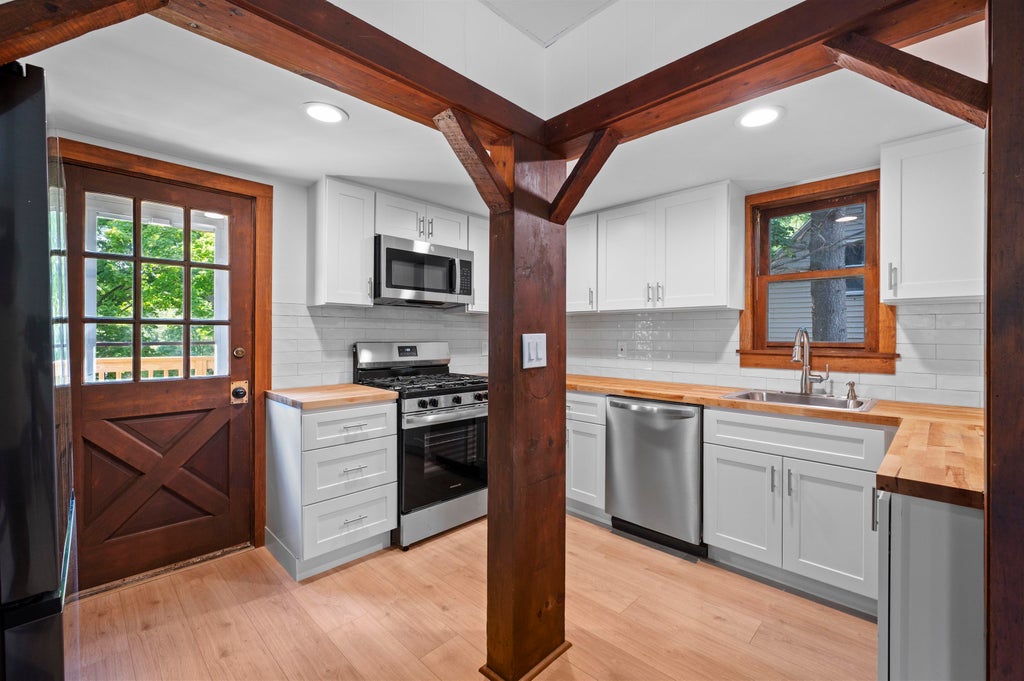 Photo of 675 Central Street, Franklin, NH 03235 (MLS # 5109639)