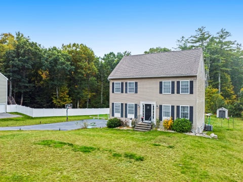 Photo of 5 Middleridge Road, Derry, NH 03038 (MLS # 5112915)
