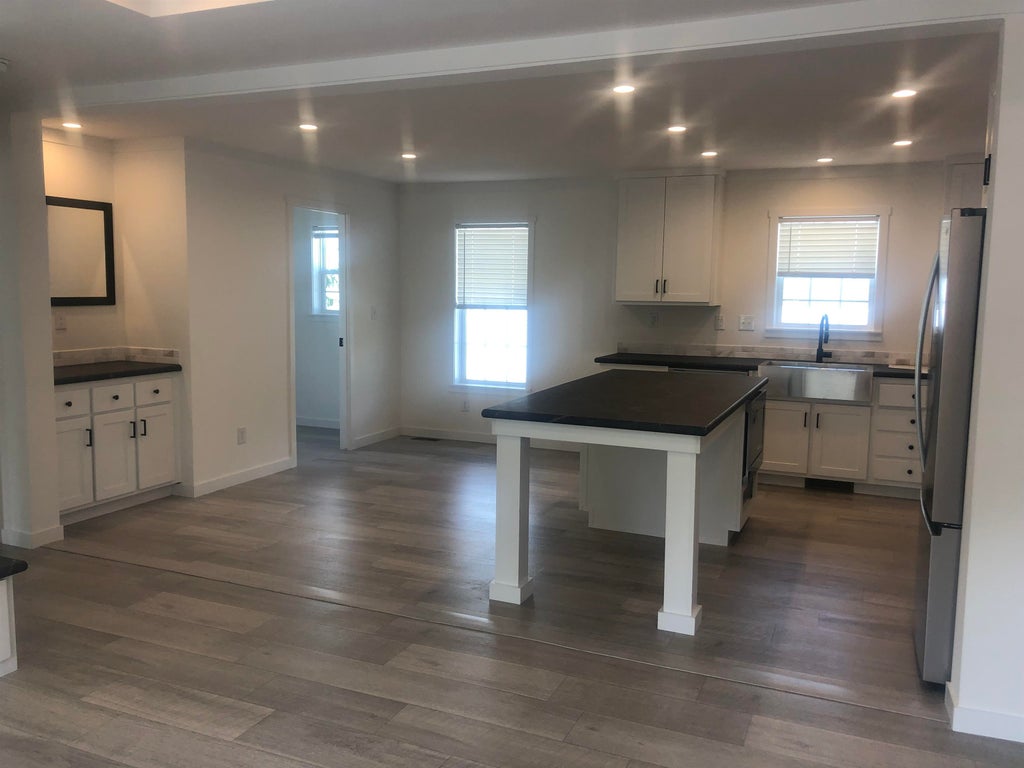 Photo of 3 Edmund Meadow Lane, Hampstead, NH 03841 (MLS # 5096749)