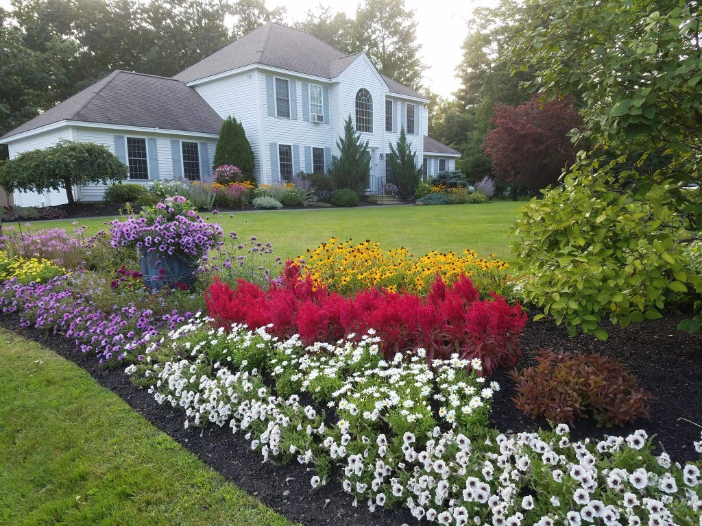 Photo of 80 Cottonwood Drive, Dover, NH 03820 (MLS # 5113603)