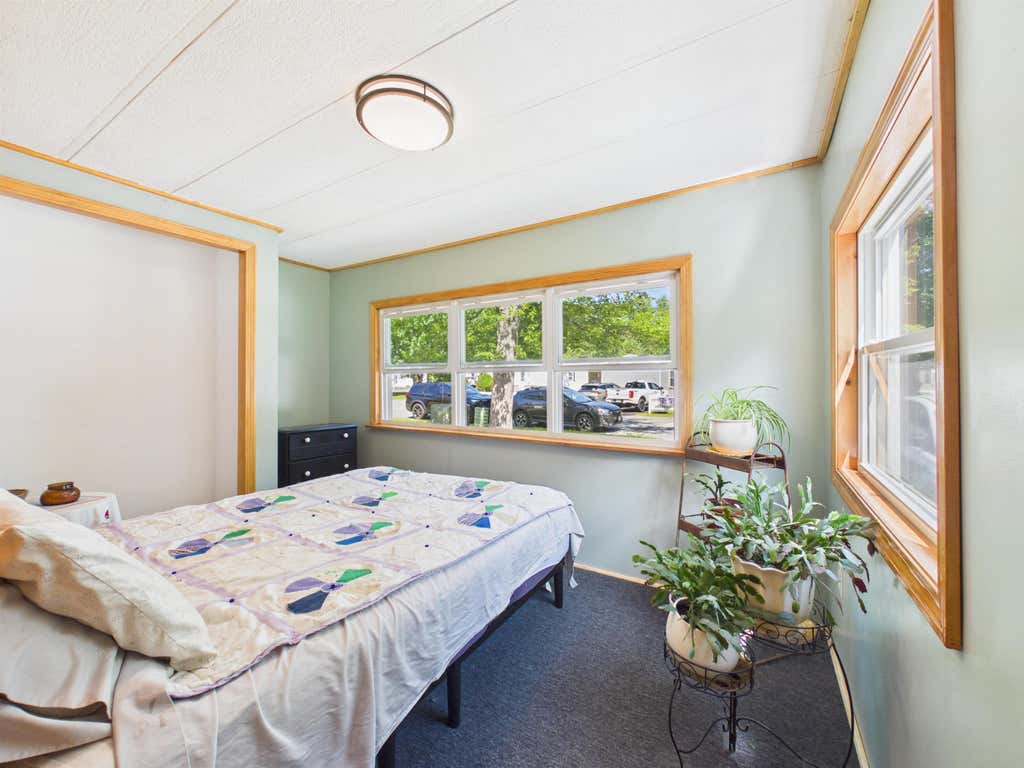 Photo of 25 Finch Street, Keene, NH 03431 (MLS # 5101728)