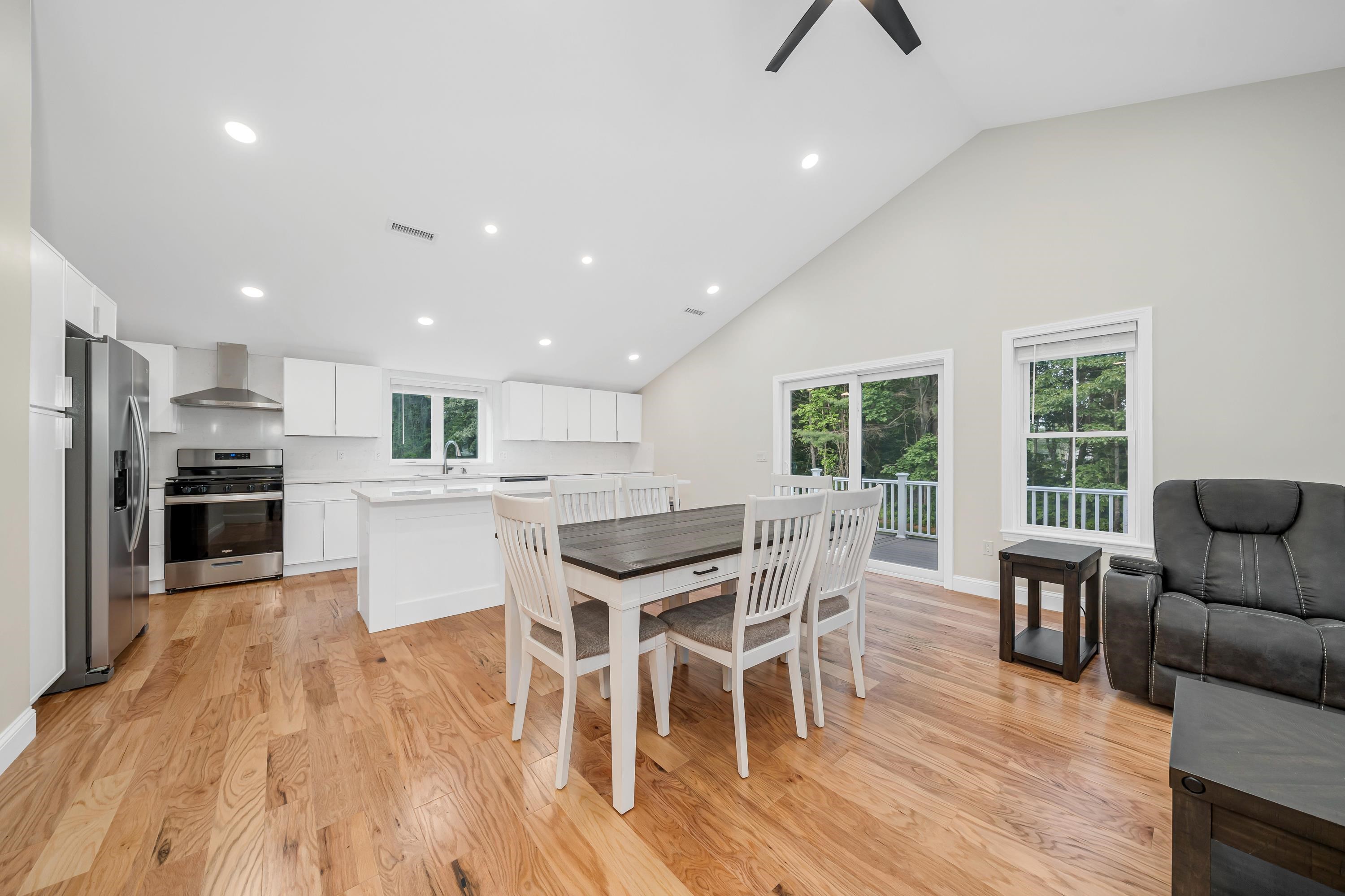 427 Middle Road