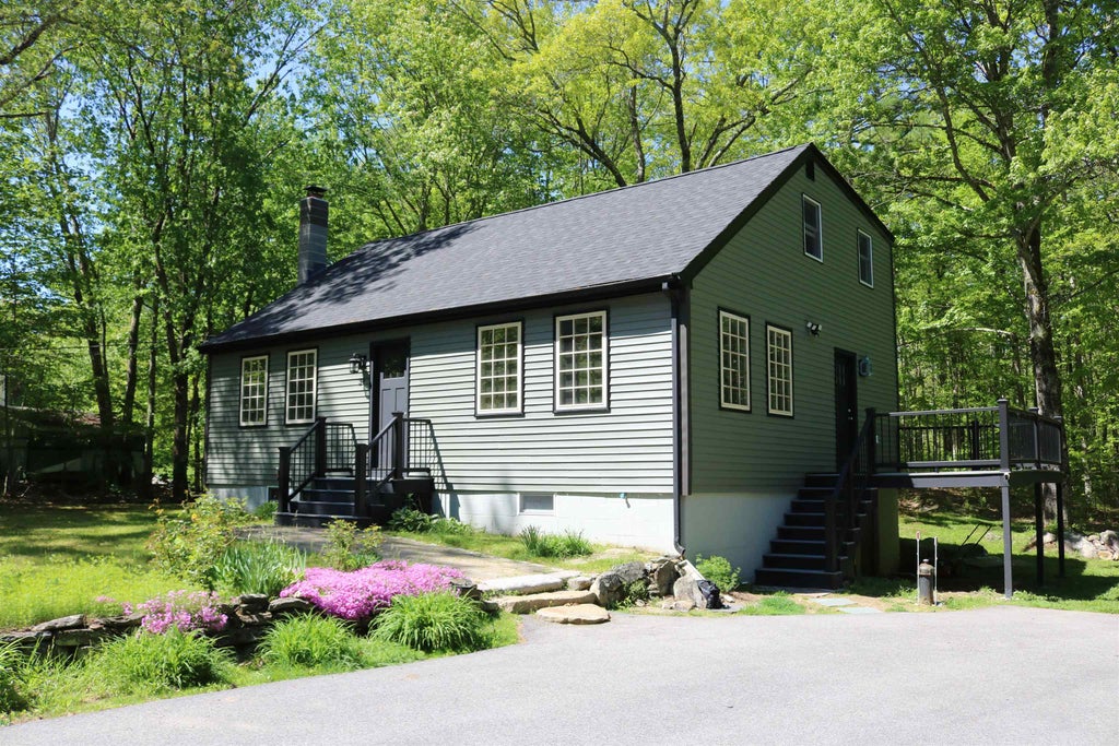 Photo of 34 Brooks Road, Barrington, NH 03825 (MLS # 5090260)